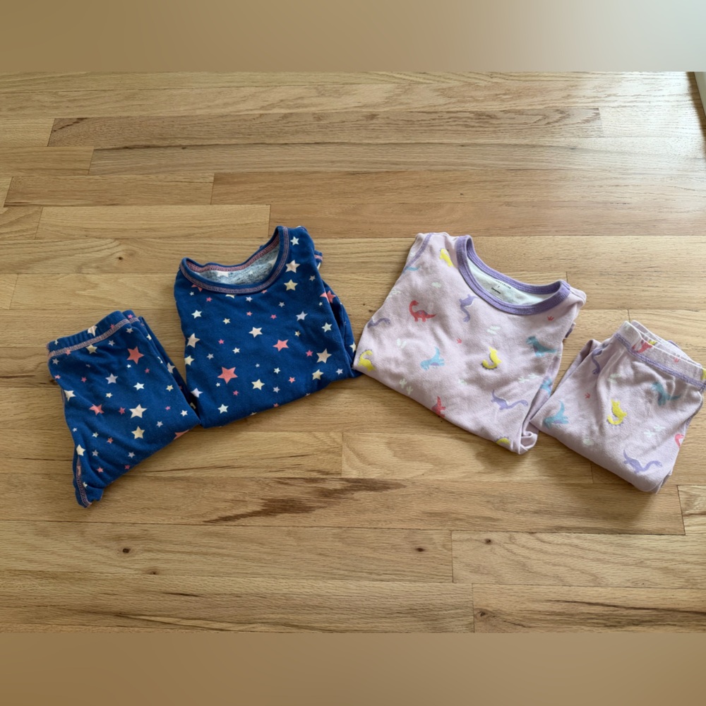 Nordstrom Kids, girls star print jersey Pajama Set & Dinosaur print jersey